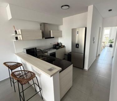 Bahia Blanca Apartment | "Estomba VISTA PREMIUM, céntrico, nuevo, super equipado, con balcón, cochera opcional en el mismo edificio"