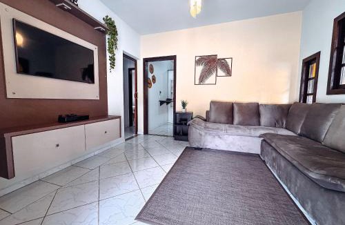 Limeira Baixa House | Casa espaçosa com churrasqueira