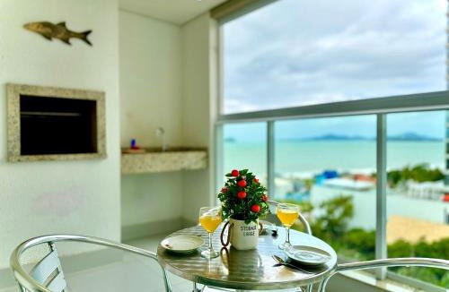 Itacolomi Apartment | Apto em condomínio Pé na areia 3 Quartos Cozinha Completa Sacada com Churrasqueira Vaga de Garagem Piscina borda infinita Academia Quadra de esportes Sala de Jogos Summer Home Club acesso direto a praia