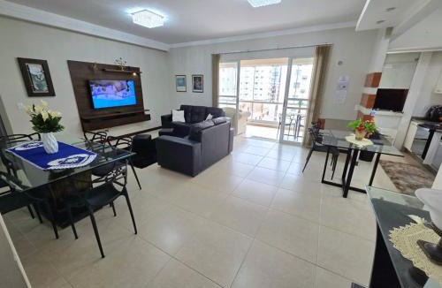 Andorinha Apartment | 3 suítes grandes, 4 garagens, Vista mar, ótima localização a 2 minutos do mar em Meia Praia - Itapema