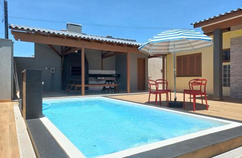 Capao da Canoa House | Casa Com Quatro Dormitórios, Pertinho Do Mar Em Capão Da Canoa