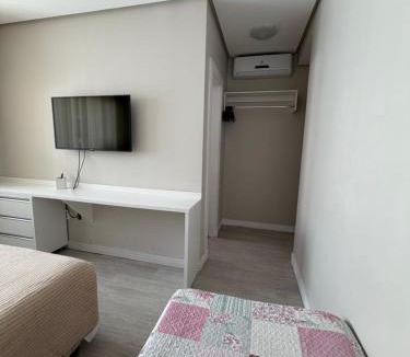 Quatro Ilhas Apartment | 4 ILHAS, 2 SUITES, 2 GARAGENS