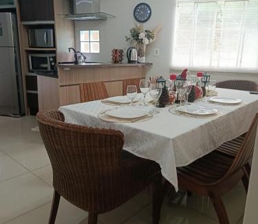 Pato Branco House | Lar doce lar, Quarto solteiro Bicama, residência Familiar Compartilhada