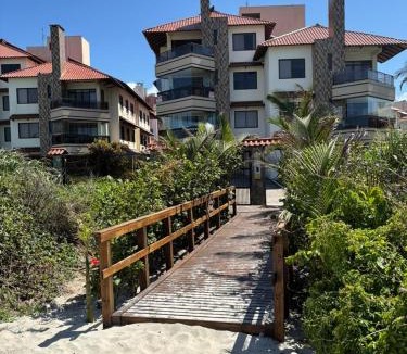 Ingleses Norte Apartment | Apartamento Pé na Areia com Vista para Praia dos Ingleses