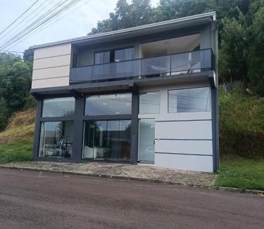 Pato Branco House | Lar doce lar, Quarto solteiro Bicama, residência Familiar Compartilhada