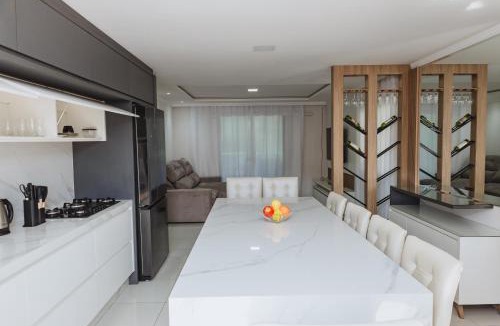Monte Alegre House | Casa com Sinuca e Churrasqueira - a 10 min de Balneário Camboriú!