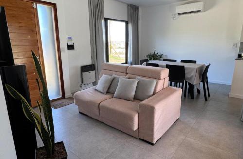 Funes House | Casa con Pileta, Parrilla y Jardín en Rosario, Funes, Santa Fe