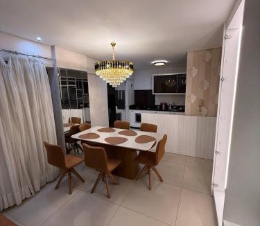 Centro Apartment | Apartamento 3 suítes vista do mar Com 2 Garagem