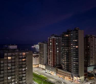 La Perla Apartment | MarDelSuites - Studio Moderno Piso 12- Vista al Mar, Cochera Opcional, AC, 2min Playa