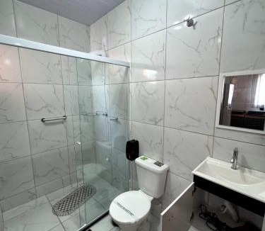 Praia da Armacao do Itapocoroi House | CASA CLIMATIZADA COM HIDROMASSAGEM PRÓXIMO BETO CARRERO E PRAIAS - Casa 1 DuMar Hospedagem