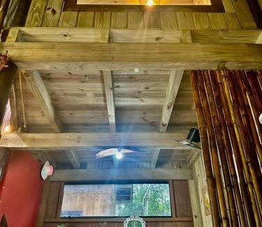 Bombinhas Ski Chalet | Chalé cabana da mata