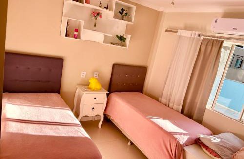 Centro House | Beira da praia, Quarto para até 2 pessoas, econômico, básico e confortável