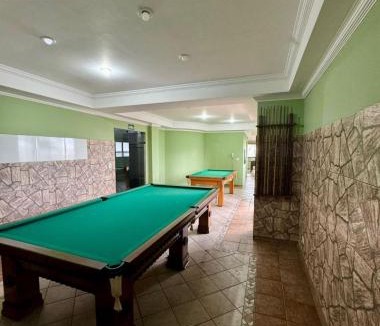Guilhermina Apartment | 2 Quartos com Varanda sendo 1 Suíte, Cozinha completa, Vista Mar - Condomínio Frente Mar, Lazer completo com Piscina coberta e aquecida, Estacionamento, Portaria 24h - Apto indicado para Grupos, Famílias e Hóspedes a Trabalho, Praia da Guilhermina