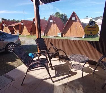 Praia da Armacao do Itapocoroi House | Cabana 3 com Ar condicionado e area de cozinha e banheiro compartilhado a 10 minutos do Parque Beto Carrero