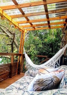 Pedrita House | Casa espaçosa à 5min da praia Floripa vista pro mar de 2 até 12 hóspedes