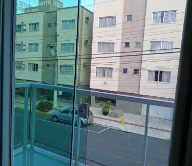 Nacoes House | Suíte Aconchegante em BC - aos Pés do Cristo Luz