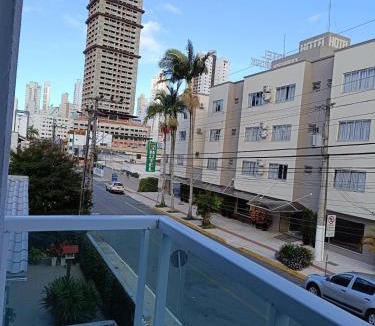 Nacoes House | Suíte Aconchegante em BC - aos Pés do Cristo Luz