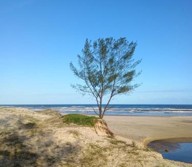 Arroio Teixeira House | Casa Pé na Areia