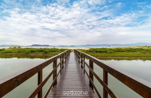 Ponta das Canas Apartment | 2b ap with direct beach access Floripa CRVA0007