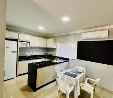 Santa Cruz House | Moderno Sobrado Climatizado com Ar Quente e Frio