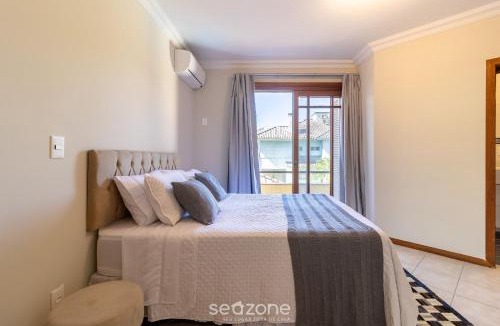 Jurere Internacional House | Duplex House w/Pool, 850m from the Beach RDT0124
