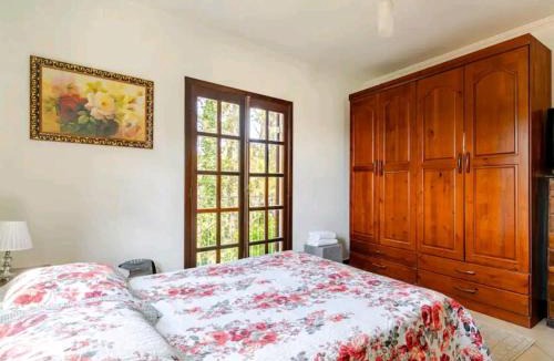 Vila Britania House | Casa espaçosa e aconchegante com lareira em Campos do Jordão