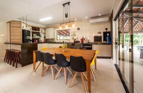 Joinville House | Recanto Vultuoso- Casa de campo - Area Gourmet Completa- Piscina aquecida-Quadra de areia-Cancha de Bocha-Hospedagem e eventos-para eventos cobramos taxa extra por pessoa