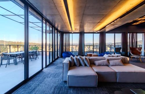 Itoupava Seca Apartment | Loft Novo todo Mobiliado com WIFI Piscina e próximo a Oktober