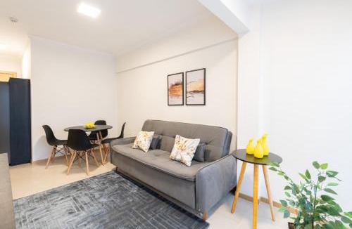 Centro Apartment | Localização Central! A 450 metros da Vila Germânica Loft com Piscina, Ar-Condicionado, Wi-Fi, Cozinha completa, Garagem Privativa, Espaço Zen, Academia, Sauna, e Mercadinho 24h