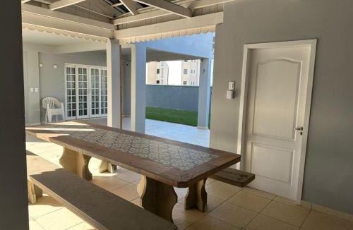 Meia Praia House | Ampla casa com 5 quartos e vista para o mar