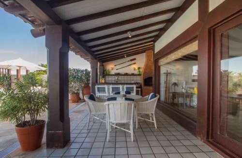 Manguinhos House | Paraíso Pé na Areia em Geribá com Cinco Suítes por Luxury Rentals