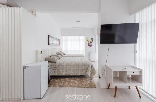 Matriz Apartment | Studio condo w/pool 180m Hard Rock Café ESR1912