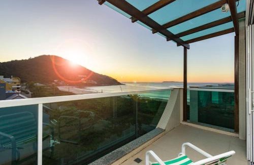 Quatro Ilhas Apartment | Solar das Ilhas 303 – Linda Cobertura Duplex com Piscina Privativa e Vista Panorâmica para o Mar de Quatro Ilhas.