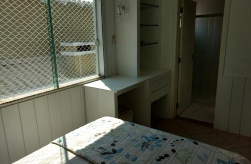Canto Grande House | Linda casa com piscina e 4 suites no mariscal a 100 metros da praia