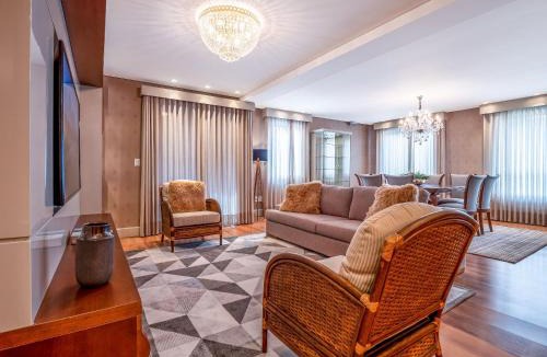 Vila Suica Apartment | Flores da Montanha 102B - Apto LUXO na Av Borges de Medeiros - 600m da Rua Coberta Gramado