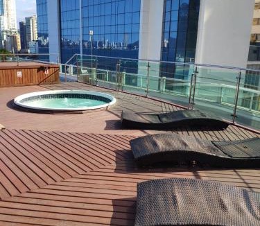 Pioneiros Apartment | LOFT Prédio frente MAR Garagem Piscina Academia Portaria 24 h