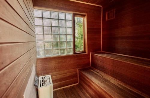 Atibaia Villa | Casa na montanha em condomínio de alto padrão