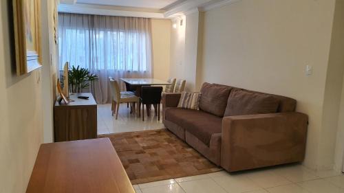 Castelo Branco Apartment | Apto Meia Praia - 3 Quartos - Baía de Bali