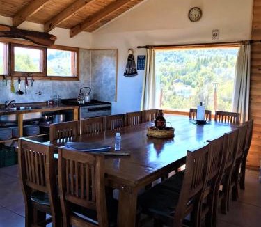 Villa Pehuenia Hostel | Hostel Andino