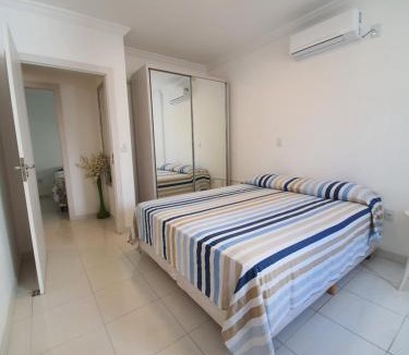 Castelo Branco Apartment | Apto Meia Praia - 3 Quartos - Baía de Bali