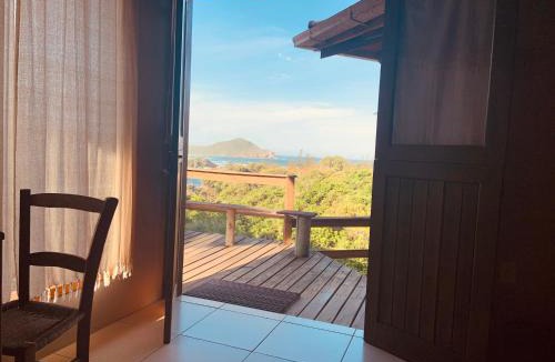 Praia do Rosa Bed & Breakfast | Villa California