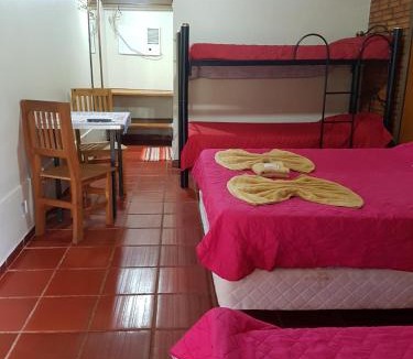Puerto Iguazu Hotel | Hostel y Posada Colibri