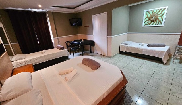 Hotel Vitoria de Santos in Praia Grande
