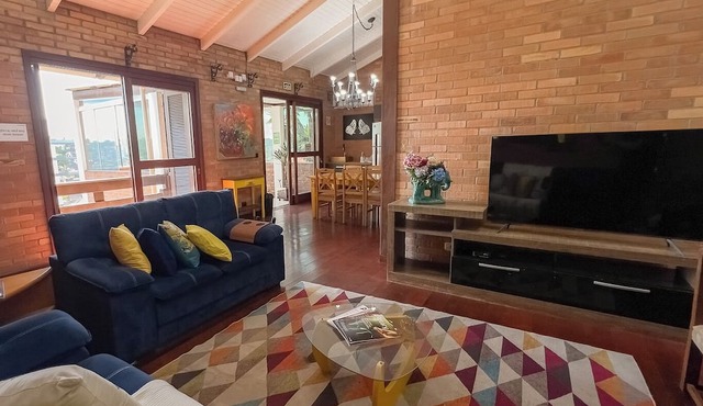 Casa com Vista Lareira e Churrasqueira na Serra