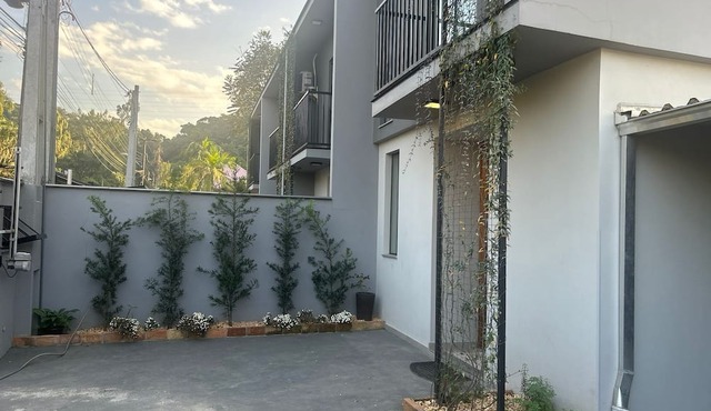 GEMINADO CASA 4 ALTO PADRÃO 3 QUARTOS