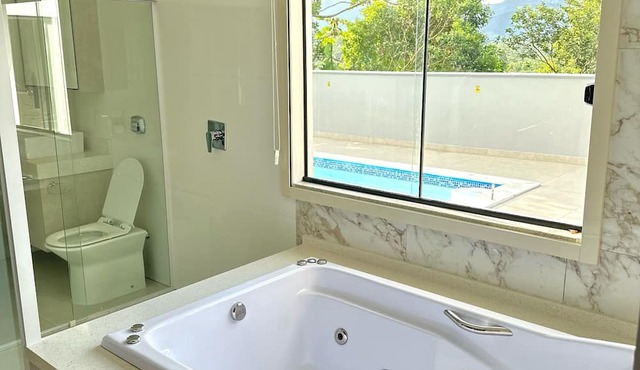Casa luxuosa De Piscina e Hidromassagem