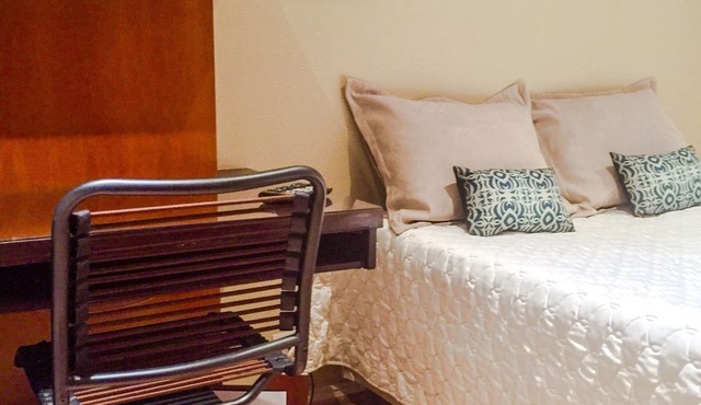 LEBLON/CLEAN AND SOPHISTICATED DESIGN, BEST LOCATION, MODERN CONDOMINIUM
