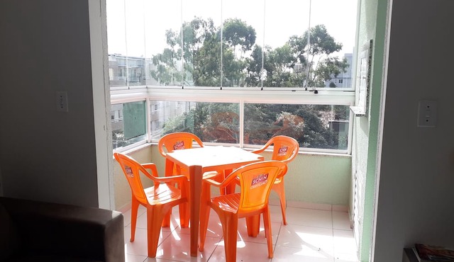 215, 2-bedroom apartment a few meters from the beach.