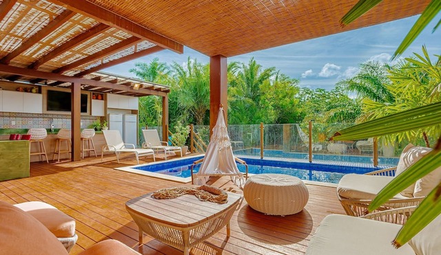 PF151 Beautiful 6/4 house with hot tub