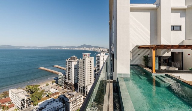 MHFA Studios em Prédio Luxuoso Vista Mar